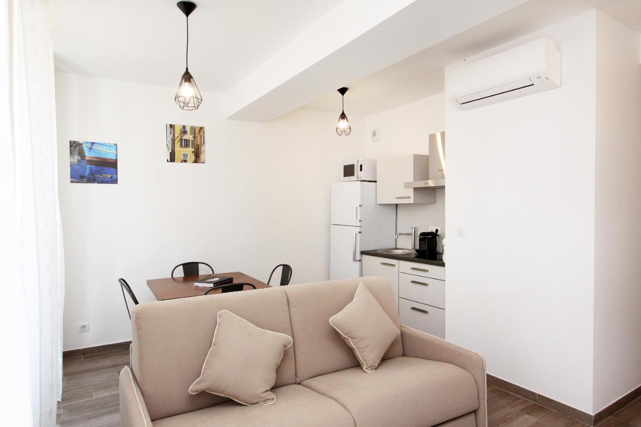 Appartements Au Coeur De La Vieille Ville Pietonne & Citadelle Ajaccio  Zimmer foto